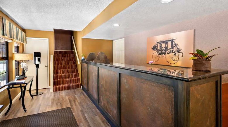 <b>Best Western Stagecoach Inn Lobby</b>. Images powered by <a href="https://iceportal.shijigroup.com/" title="IcePortal" target="_blank">IcePortal</a>.