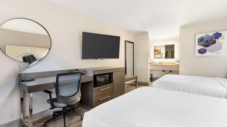 <b>Best Western Marina State Beach Room</b>. Images powered by <a href="https://iceportal.shijigroup.com/" title="IcePortal" target="_blank">IcePortal</a>.