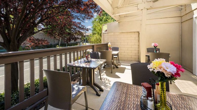<b>Best Western Danville Sycamore Inn Restaurant</b>. Images powered by <a href="https://iceportal.shijigroup.com/" title="IcePortal" target="_blank">IcePortal</a>.