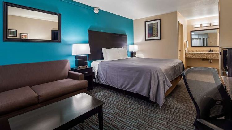 Best Western Apricot Inn Room