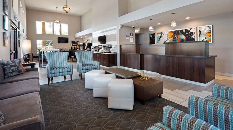 Best Western Apricot Inn Lobby