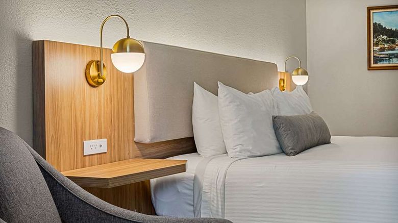 <b>Chateau Big Bear Boutique Hotel, BW Room</b>. Images powered by <a href="https://iceportal.shijigroup.com/" title="IcePortal" target="_blank">IcePortal</a>.