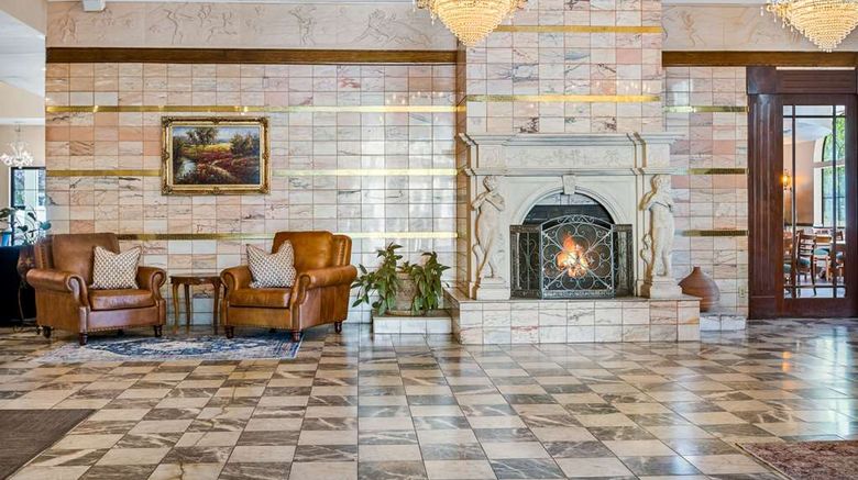 <b>Chateau Big Bear Boutique Hotel, BW Lobby</b>. Images powered by <a href="https://iceportal.shijigroup.com/" title="IcePortal" target="_blank">IcePortal</a>.