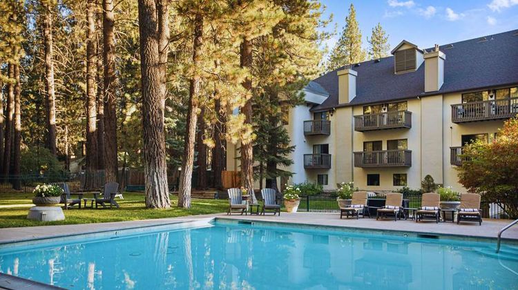 Chateau Big Bear Boutique Hotel, BW Pool