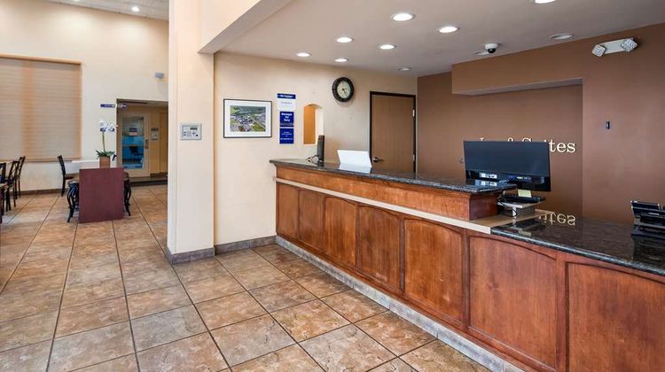 Best Western I-5 Inn & Suites Lobby