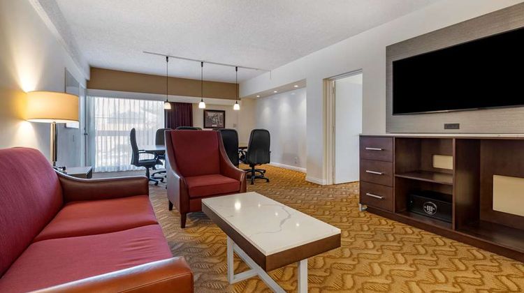 Best Western Plus Thousand Oaks Inn Suite