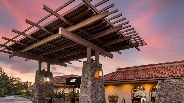 Best Western Plus Thousand Oaks Inn Exterior