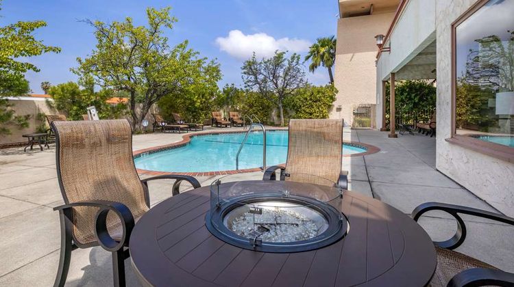 Best Western Plus Thousand Oaks Inn Pool