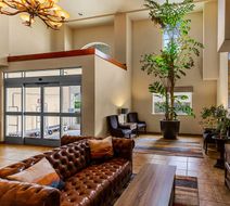Best Western Rose Quartz Inn Lobby