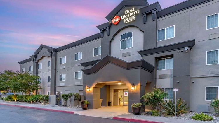 Best Western Plus Vineyard Inn Exterior