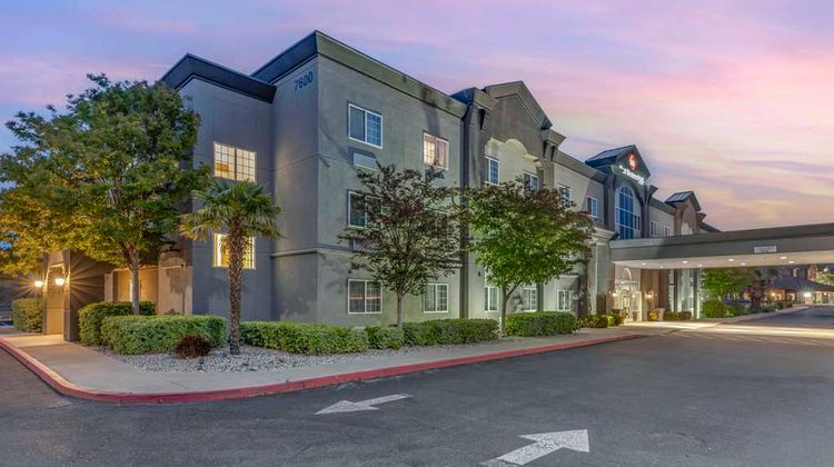 Best Western Plus Vineyard Inn Exterior