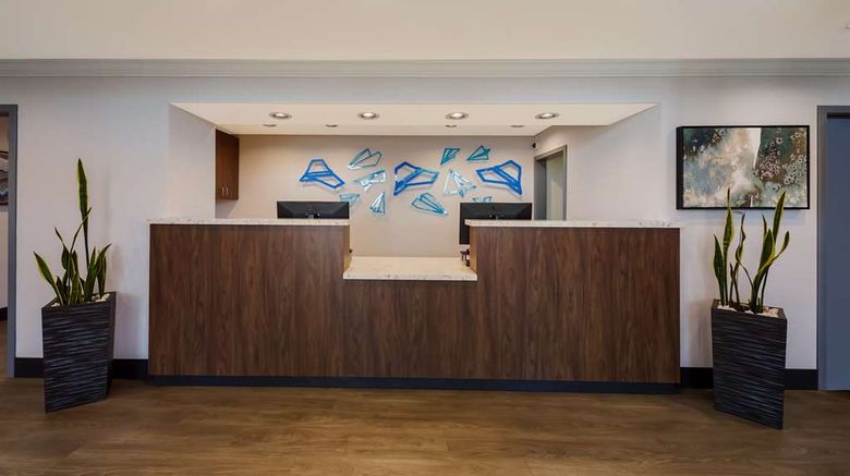 <b>Best Western Inn & Suites Lemoore Lobby</b>. Images powered by <a href="https://iceportal.shijigroup.com/" title="IcePortal" target="_blank">IcePortal</a>.