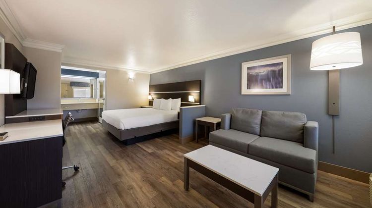 Best Western Inn & Suites Lemoore Room