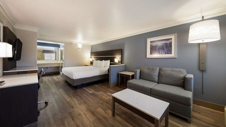 <b>Best Western Inn & Suites Lemoore Room</b>. Images powered by <a href="https://iceportal.shijigroup.com/" title="IcePortal" target="_blank">IcePortal</a>.