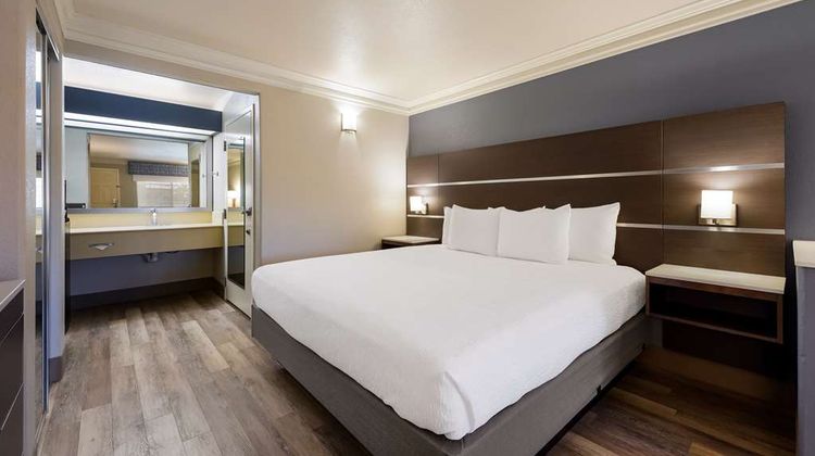 Best Western Inn & Suites Lemoore Room