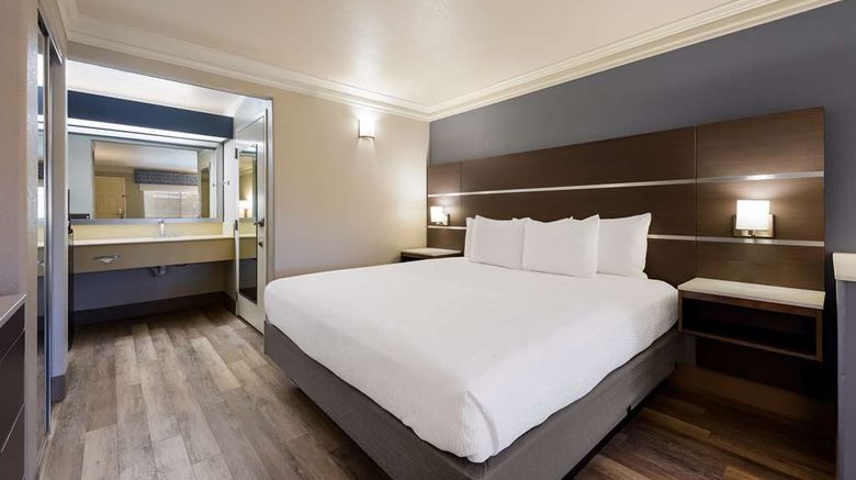 <b>Best Western Inn & Suites Lemoore Room</b>. Images powered by <a href="https://iceportal.shijigroup.com/" title="IcePortal" target="_blank">IcePortal</a>.