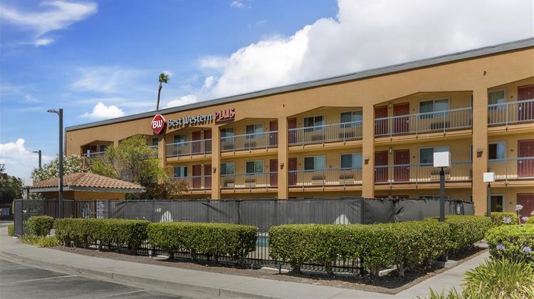 Best Western Plus Pleasanton Inn Exterior