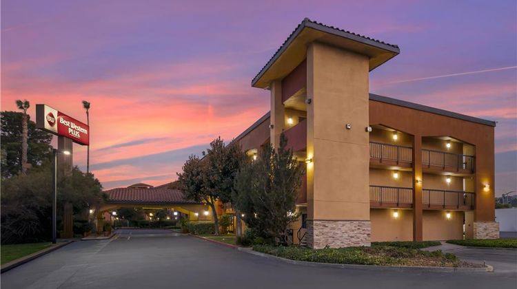Best Western Plus Pleasanton Inn Exterior