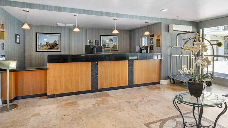 <b>Best Western Oceanside Inn Lobby</b>. Images powered by <a href="https://iceportal.shijigroup.com/" title="IcePortal" target="_blank">IcePortal</a>.