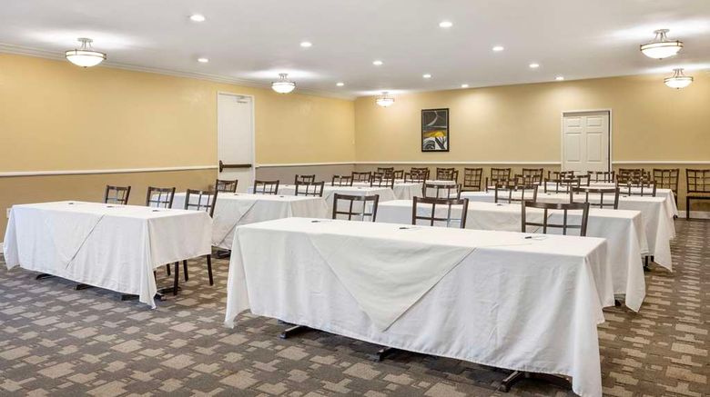 <b>Best Western Oceanside Inn Meeting</b>. Images powered by <a href="https://iceportal.shijigroup.com/" title="IcePortal" target="_blank">IcePortal</a>.