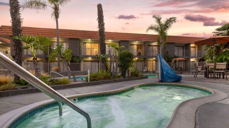 <b>Best Western Oceanside Inn Pool</b>. Images powered by <a href="https://iceportal.shijigroup.com/" title="IcePortal" target="_blank">IcePortal</a>.