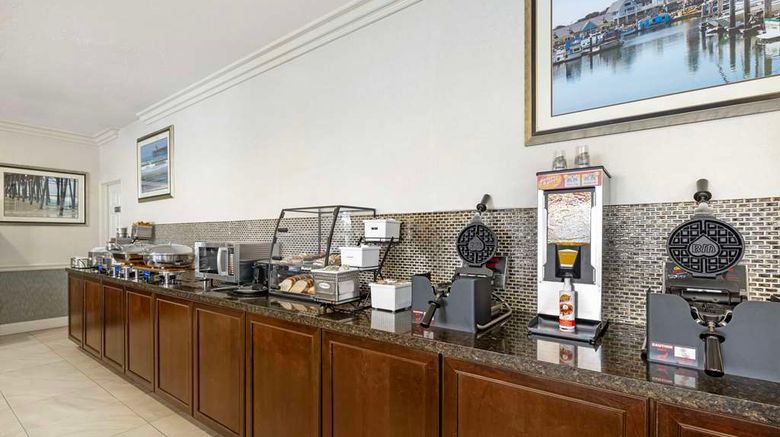 <b>Best Western Oceanside Inn Restaurant</b>. Images powered by <a href="https://iceportal.shijigroup.com/" title="IcePortal" target="_blank">IcePortal</a>.