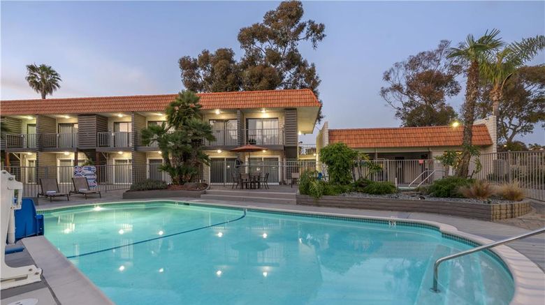 <b>Best Western Oceanside Inn Pool</b>. Images powered by <a href="https://iceportal.shijigroup.com/" title="IcePortal" target="_blank">IcePortal</a>.
