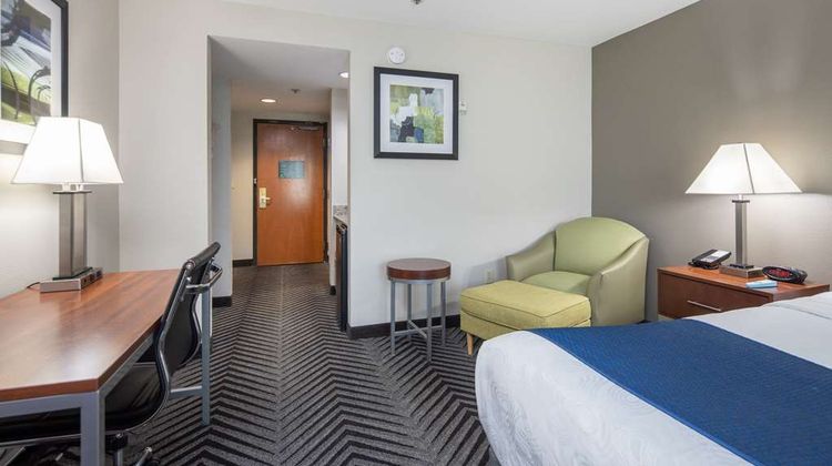 Best Western Coyote Point Inn Room