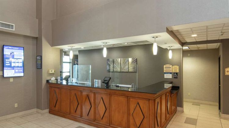 Best Western Coyote Point Inn Lobby