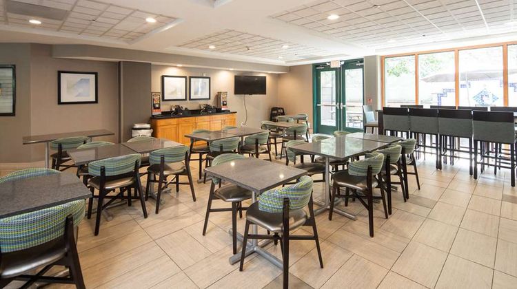 Best Western Coyote Point Inn Restaurant