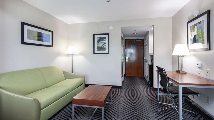 Best Western Coyote Point Inn Room