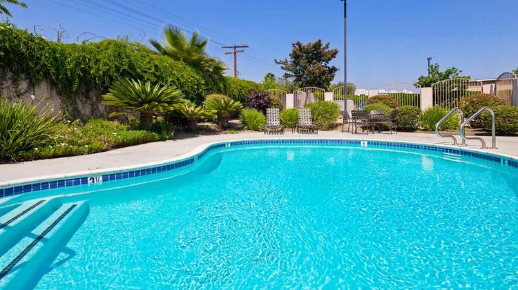 Best Western Plus Route 66 Glendora Inn Pool