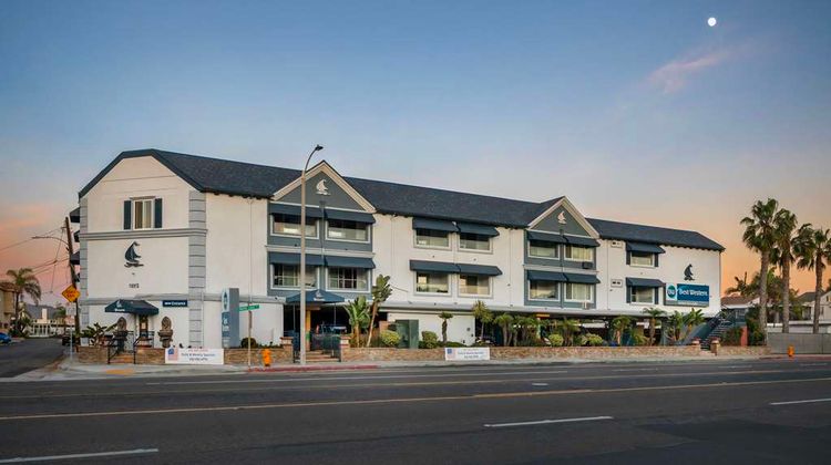 Best Western Harbour Inn & Suites Beach