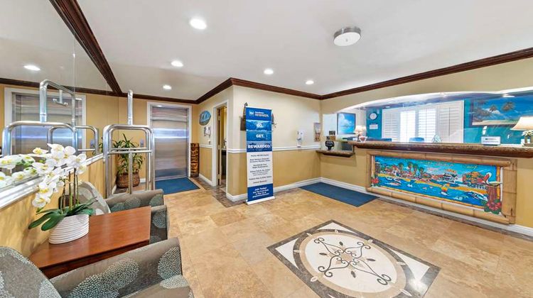 Best Western Harbour Inn & Suites Lobby