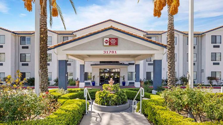 Best Western Plus Lake Elsinore Inn Stes Exterior