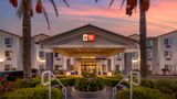 Best Western Plus Lake Elsinore Inn Stes Exterior