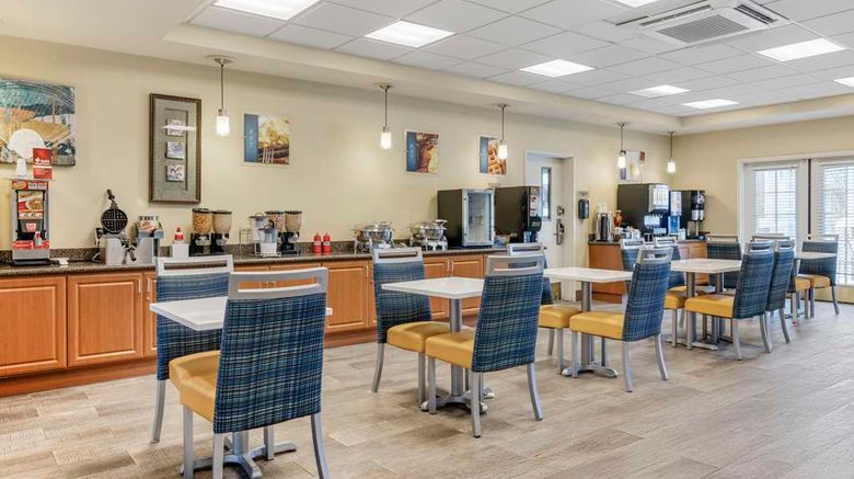 <b>Best Western Plus Lake Elsinore Inn Stes Restaurant</b>. Images powered by <a href="https://iceportal.shijigroup.com/" title="IcePortal" target="_blank">IcePortal</a>.