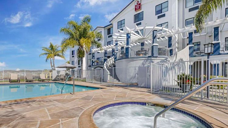 Best Western Plus Lake Elsinore Inn Stes Pool