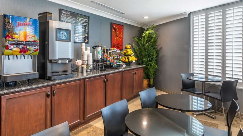<b>Best Western Plus Avita Suites Restaurant</b>. Images powered by <a href="https://iceportal.shijigroup.com/" title="IcePortal" target="_blank">IcePortal</a>.