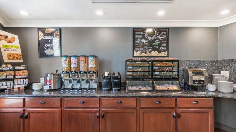 <b>Best Western Plus Avita Suites Restaurant</b>. Images powered by <a href="https://iceportal.shijigroup.com/" title="IcePortal" target="_blank">IcePortal</a>.