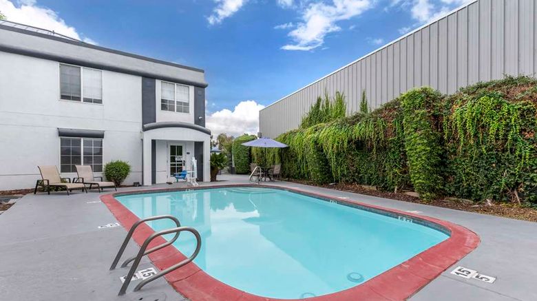 <b>Best Western Galt Inn Pool</b>. Images powered by <a href="https://iceportal.shijigroup.com/" title="IcePortal" target="_blank">IcePortal</a>.