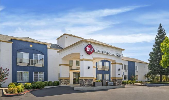 Best Western Plus Twin View Inn & Suites Exterior