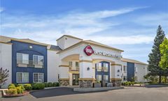 Best Western Plus Twin View Inn & Suites