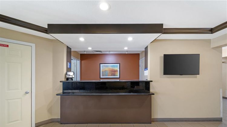 Best Western Plus Twin View Inn & Suites Lobby