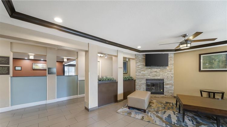 Best Western Plus Twin View Inn & Suites Lobby