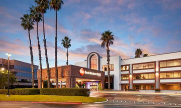 Best Western Plus Meridian Inn & Suites