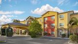 Best Western Plus Wasco Inn & Suites Exterior