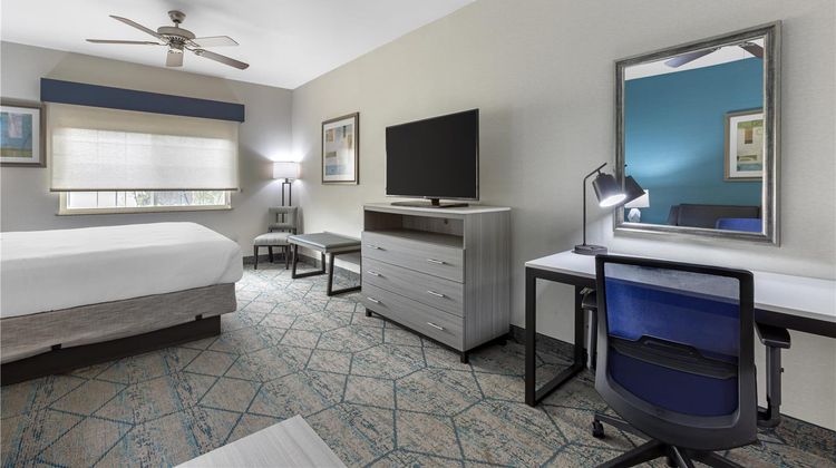 Best Western Plus Wasco Inn & Suites Room