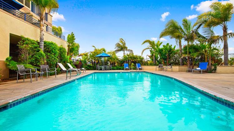 Best Western Plus Marina Gateway Hotel Pool