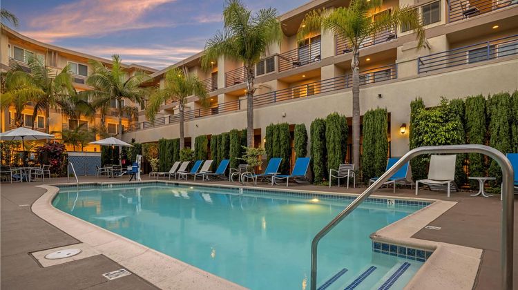 Best Western Plus Marina Gateway Hotel Pool